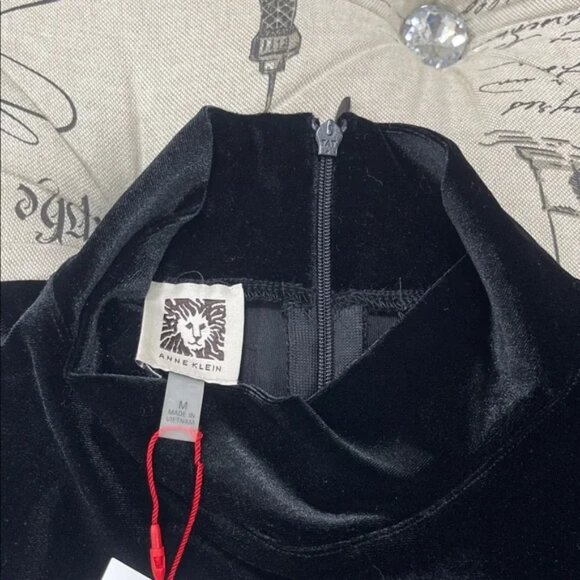Anne Klein  Long Sleeve Velevet Top - Picture 3 of 10